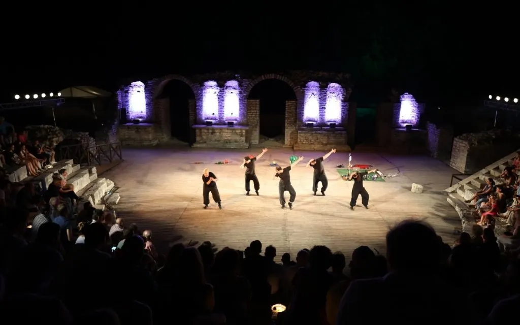 A MIDSUMMER NIGHT’ S DREAM
